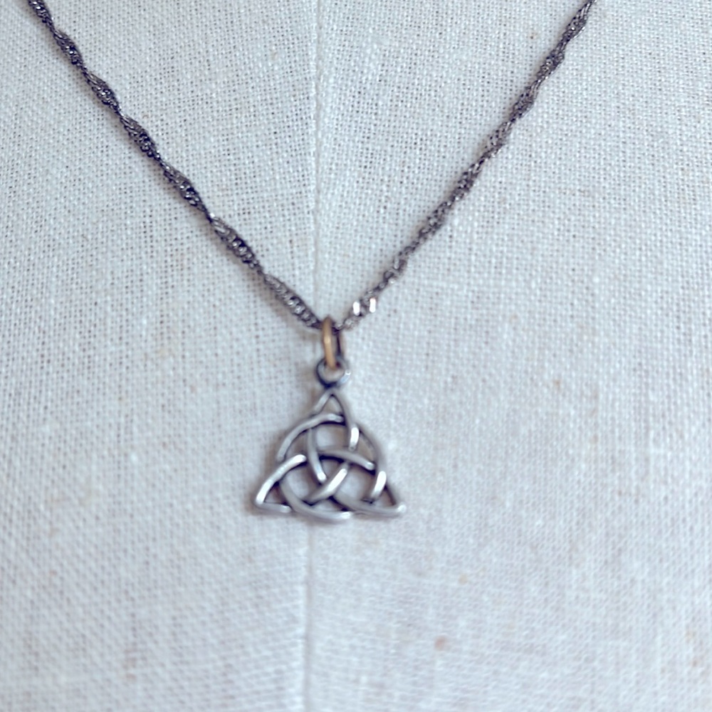 Trinity Knot Necklace in Sterling Silver